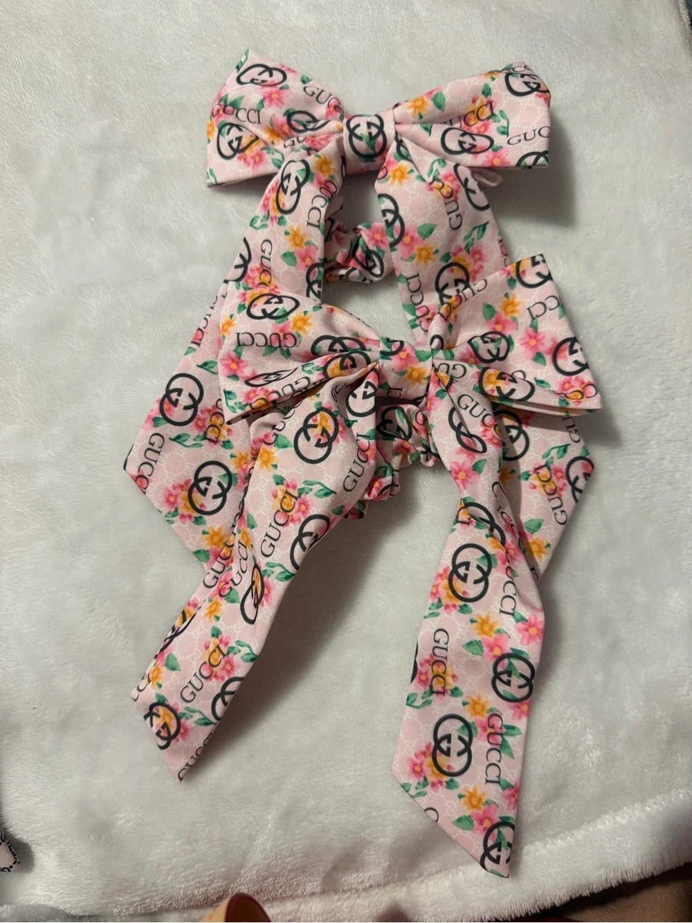 2 Floral Bow Scrunchie Hair Accessory in Pink